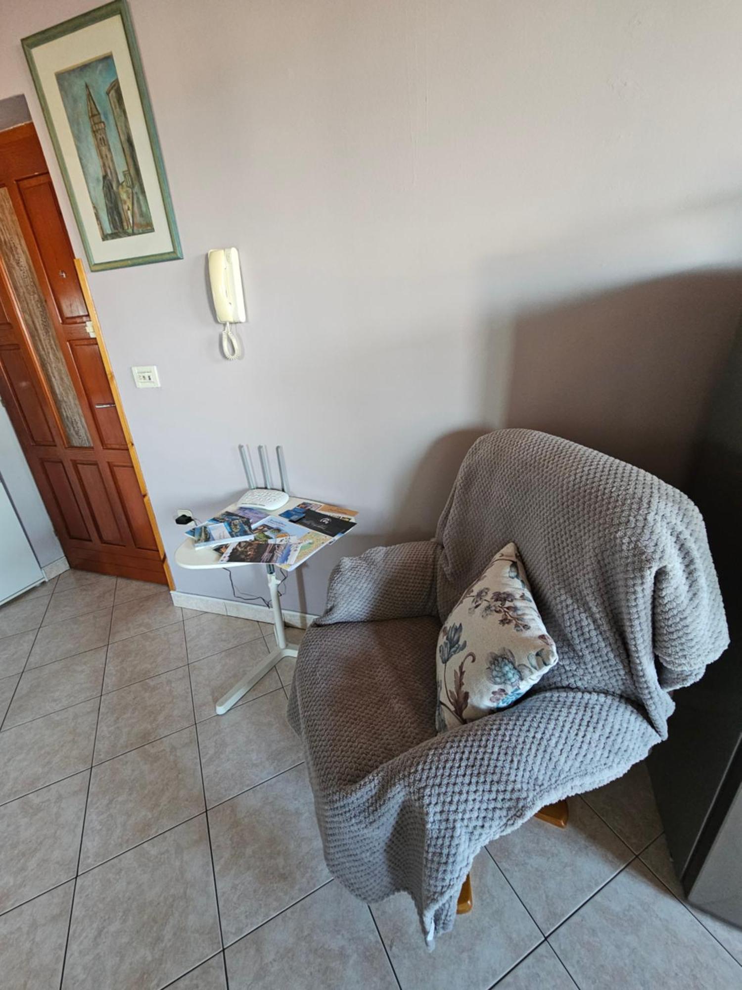 Apartment Neven Rovinj parking place Buitenkant foto